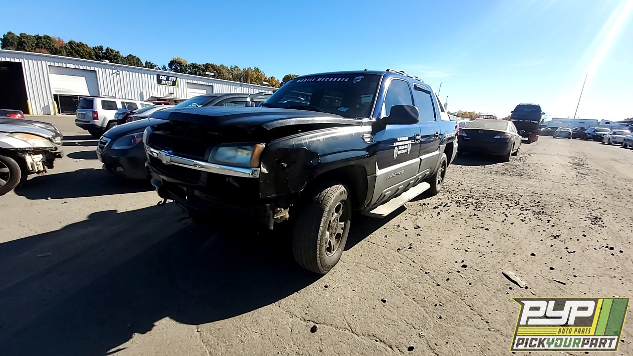 2002 CHEVROLET AVALANCHE 1500 available for parts