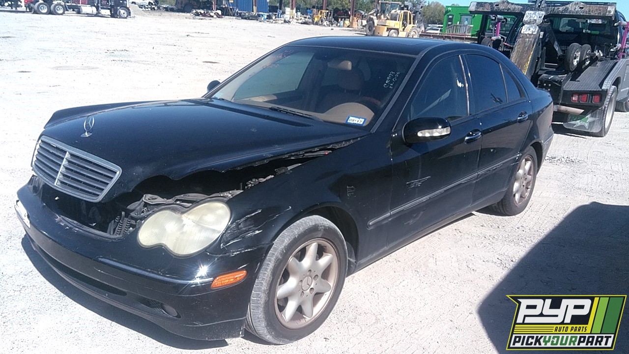2004 MERCEDES-BENZ C240 partes disponibles