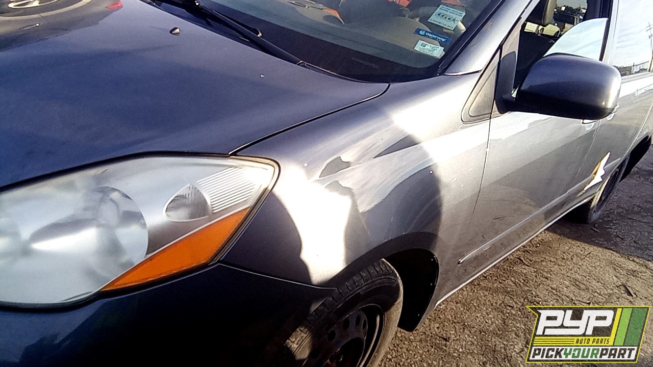 2010 TOYOTA SIENNA partes disponibles