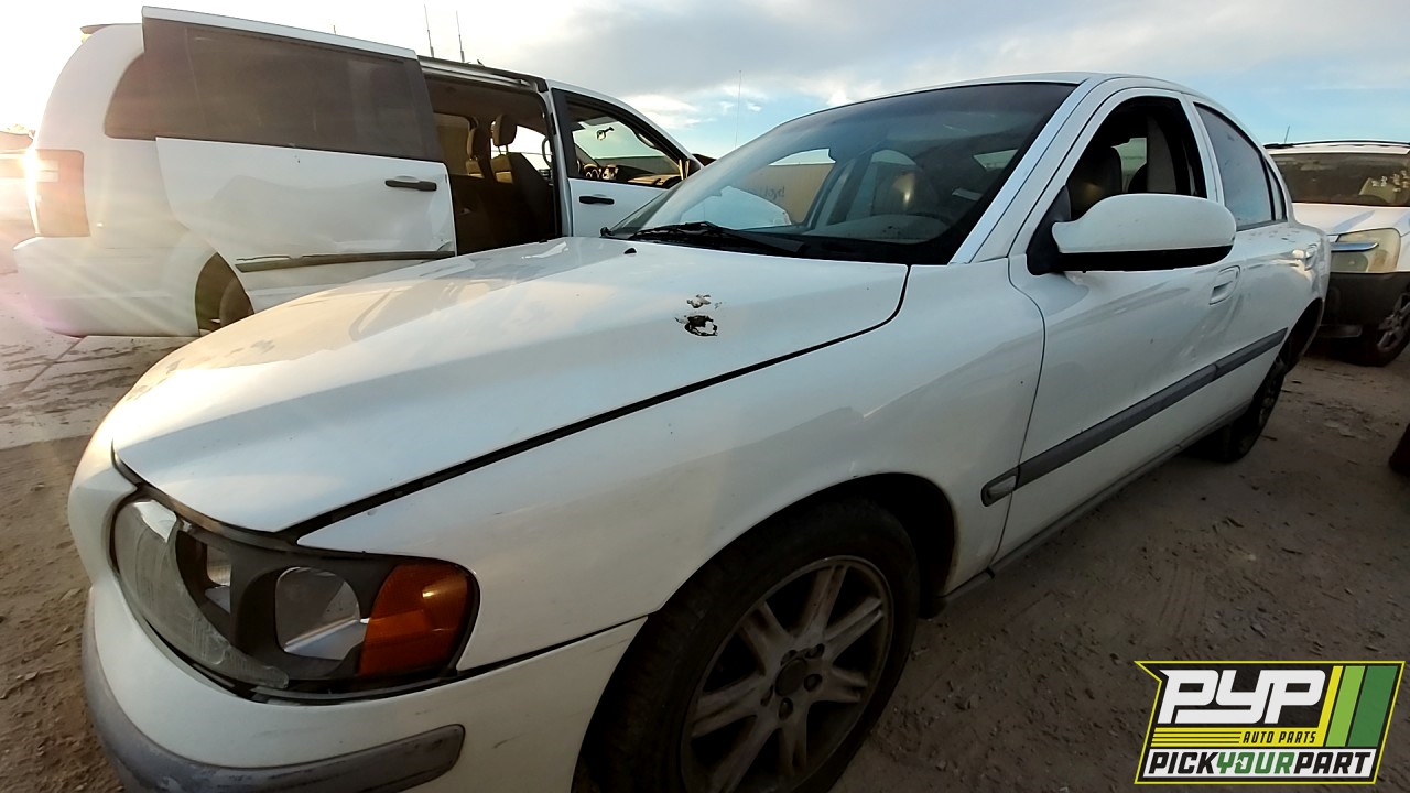 2002 VOLVO S60 partes disponibles
