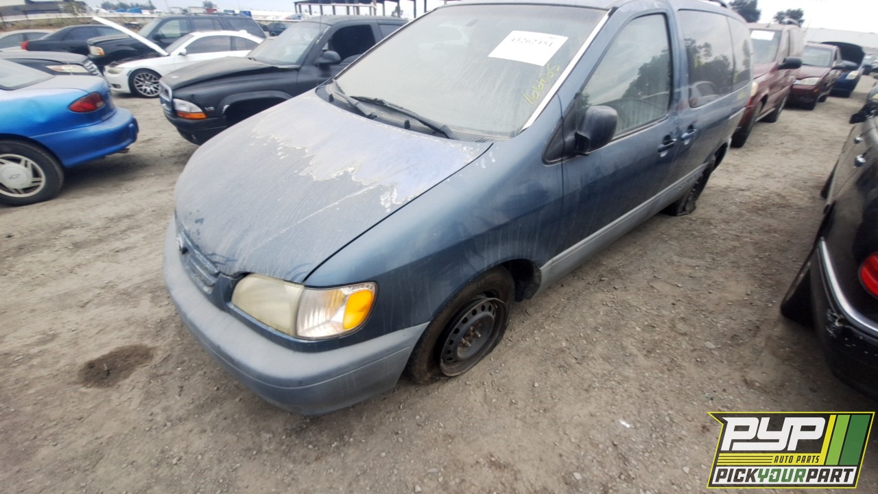 2003 TOYOTA SIENNA partes disponibles