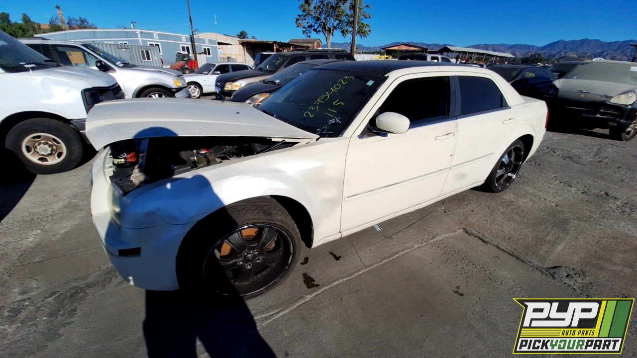 2006 CHRYSLER 300 partes disponibles