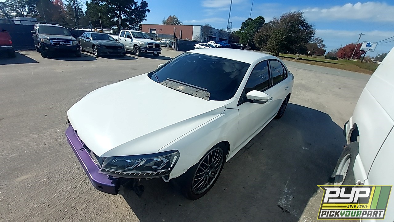 2015 VOLKSWAGEN PASSAT partes disponibles