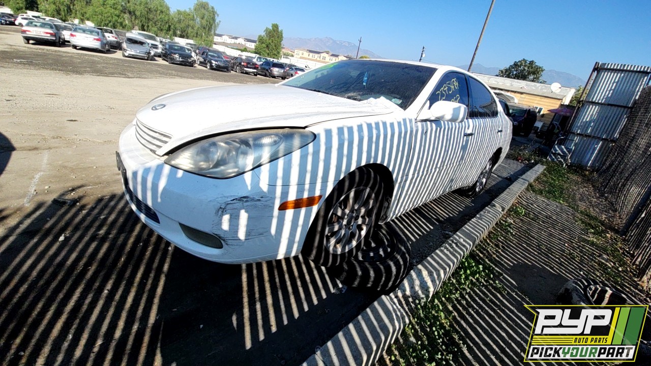 2002 LEXUS ES300 partes disponibles