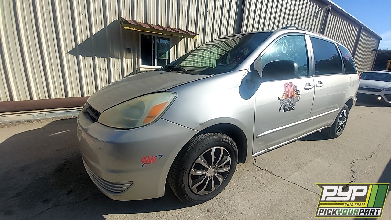 2004 TOYOTA SIENNA partes disponibles