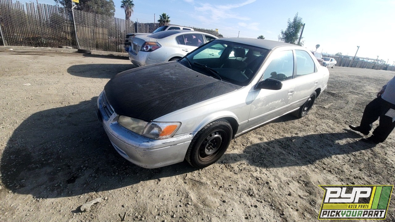 2001 TOYOTA CAMRY partes disponibles