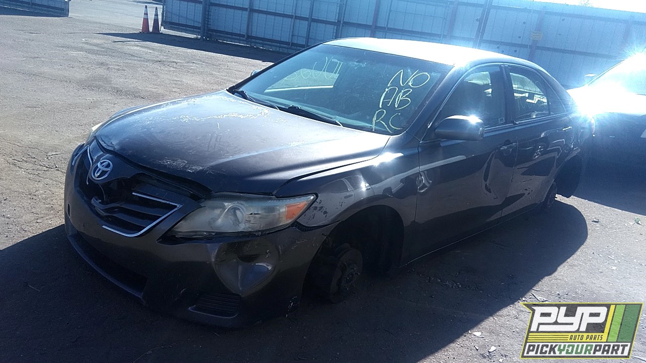 2011 TOYOTA CAMRY partes disponibles