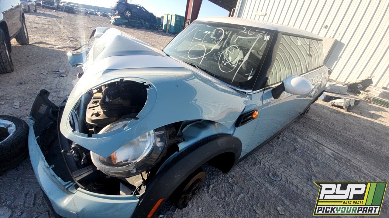 2012 MINI COOPER partes disponibles