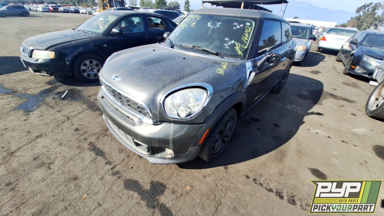2013 MINI COOPER PACEMAN partes disponibles