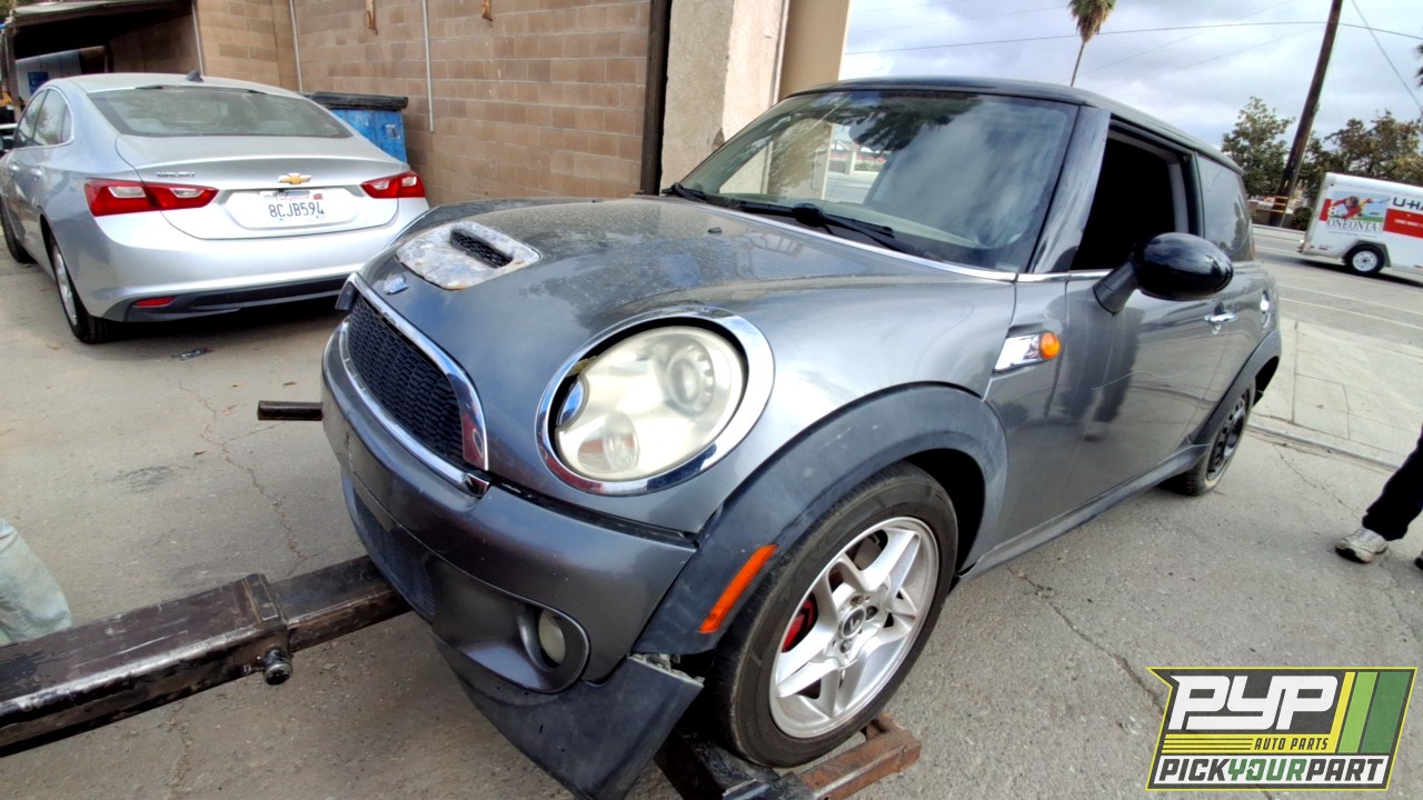 2009 MINI COOPER available for parts