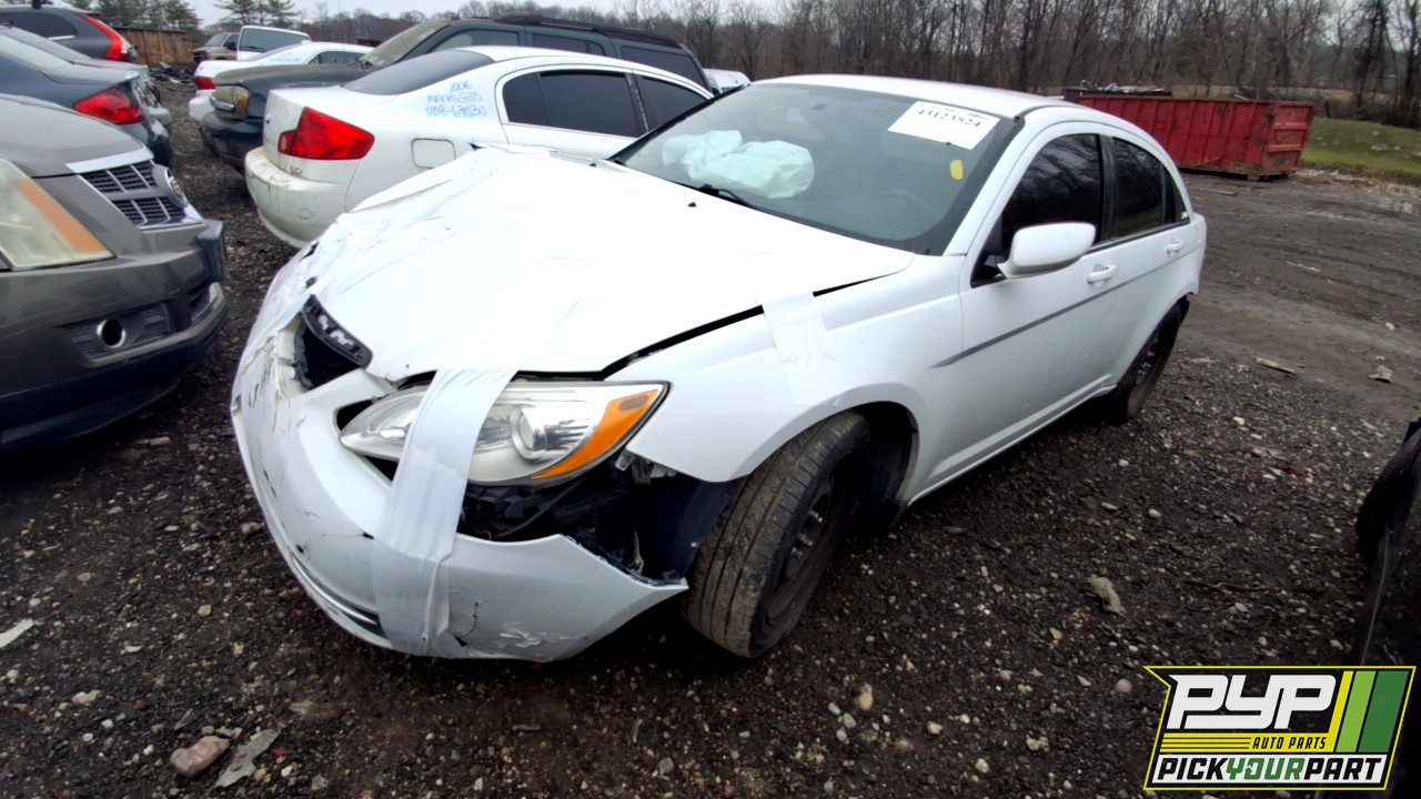2014 CHRYSLER 200 partes disponibles