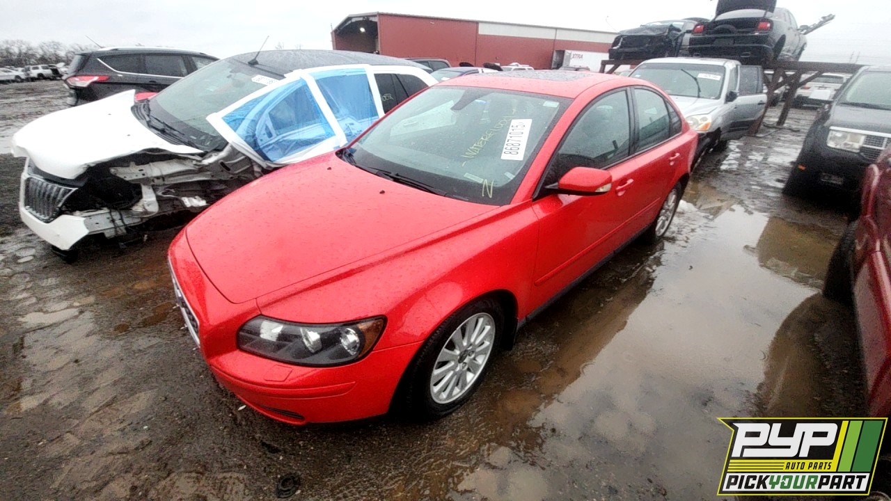 2005 VOLVO S40 partes disponibles