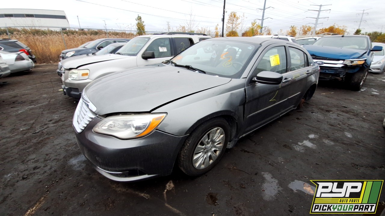 2012 CHRYSLER 200 partes disponibles
