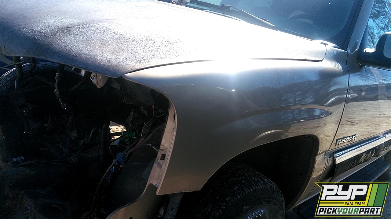 2001 GMC YUKON XL 1500 available for parts