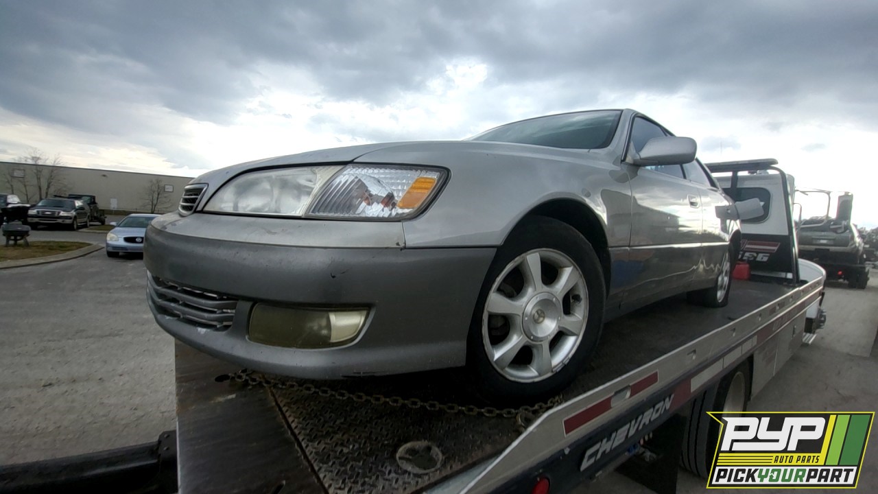 2000 LEXUS ES300 partes disponibles