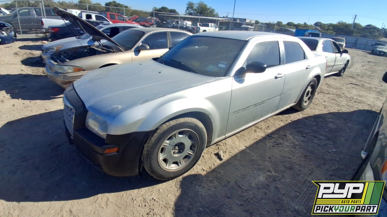 2005 CHRYSLER 300 partes disponibles