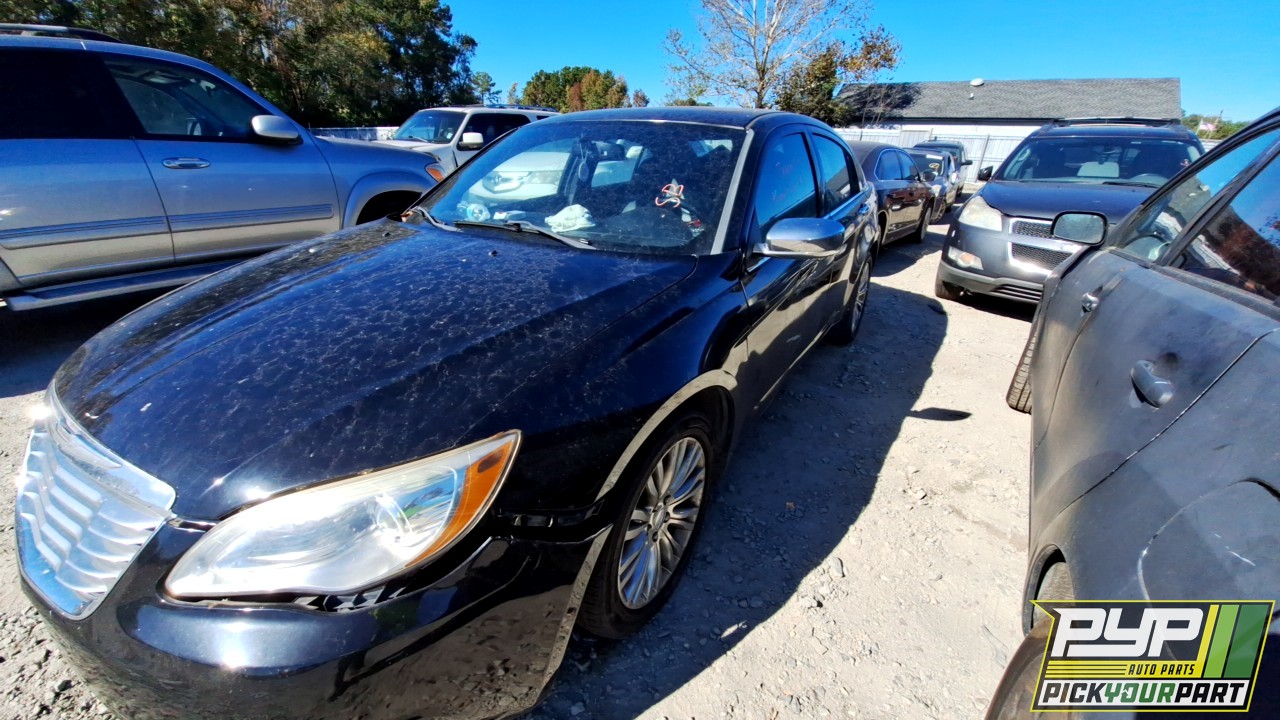 2011 CHRYSLER 200 partes disponibles