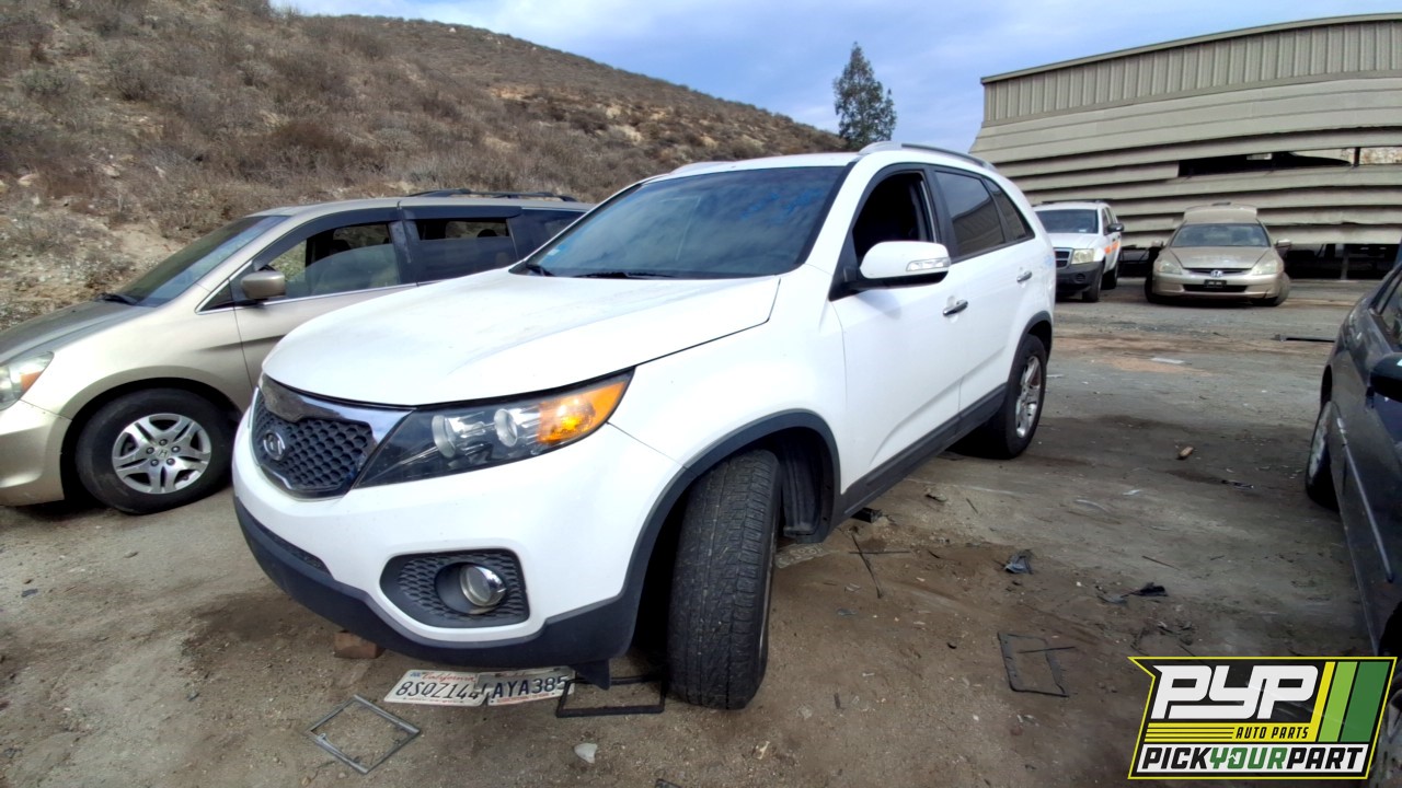 2011 KIA SORENTO available for parts