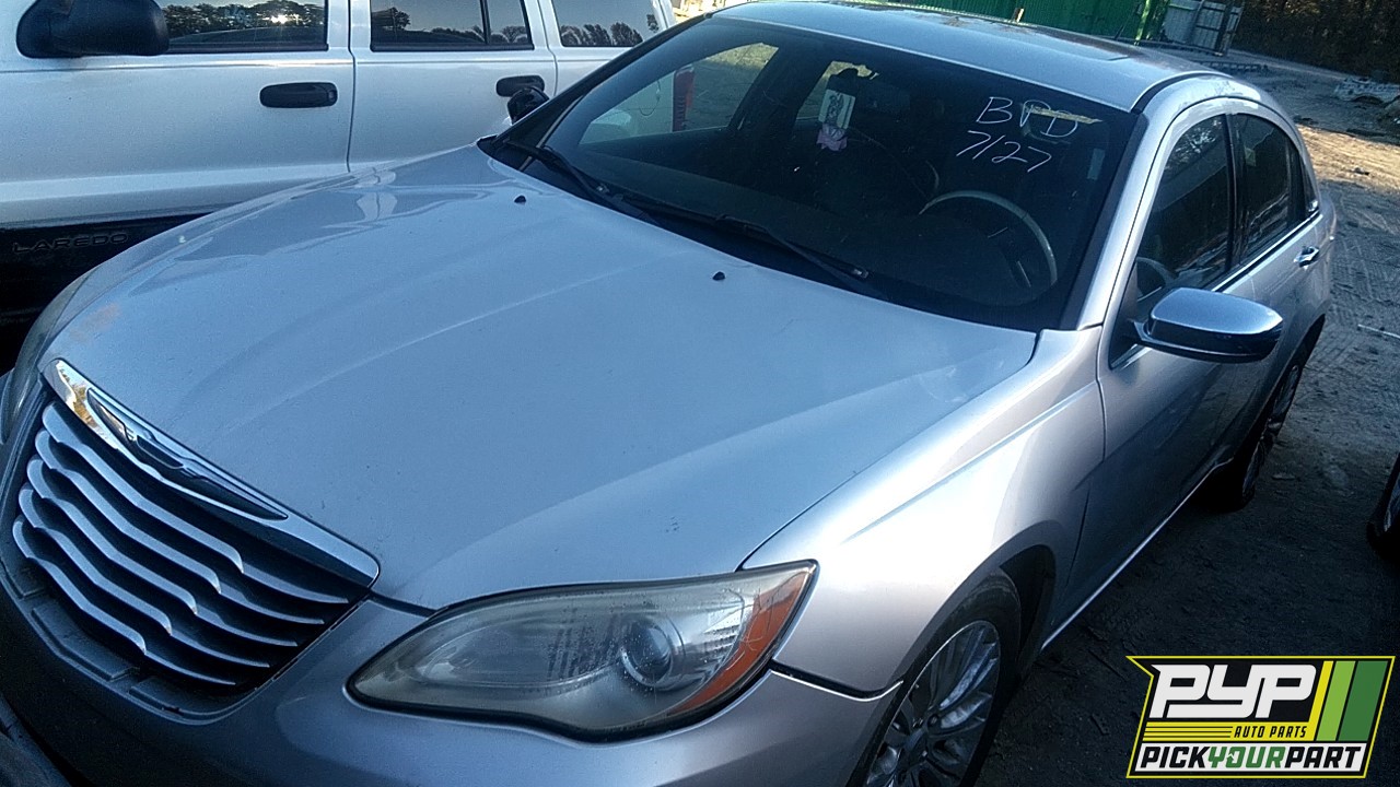 2011 CHRYSLER 200 partes disponibles