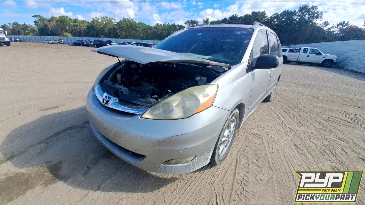 2008 TOYOTA SIENNA available for parts