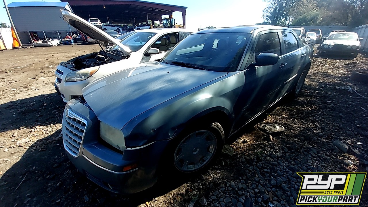 2006 CHRYSLER 300 available for parts