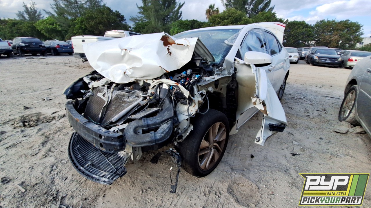 2014 TOYOTA COROLLA partes disponibles