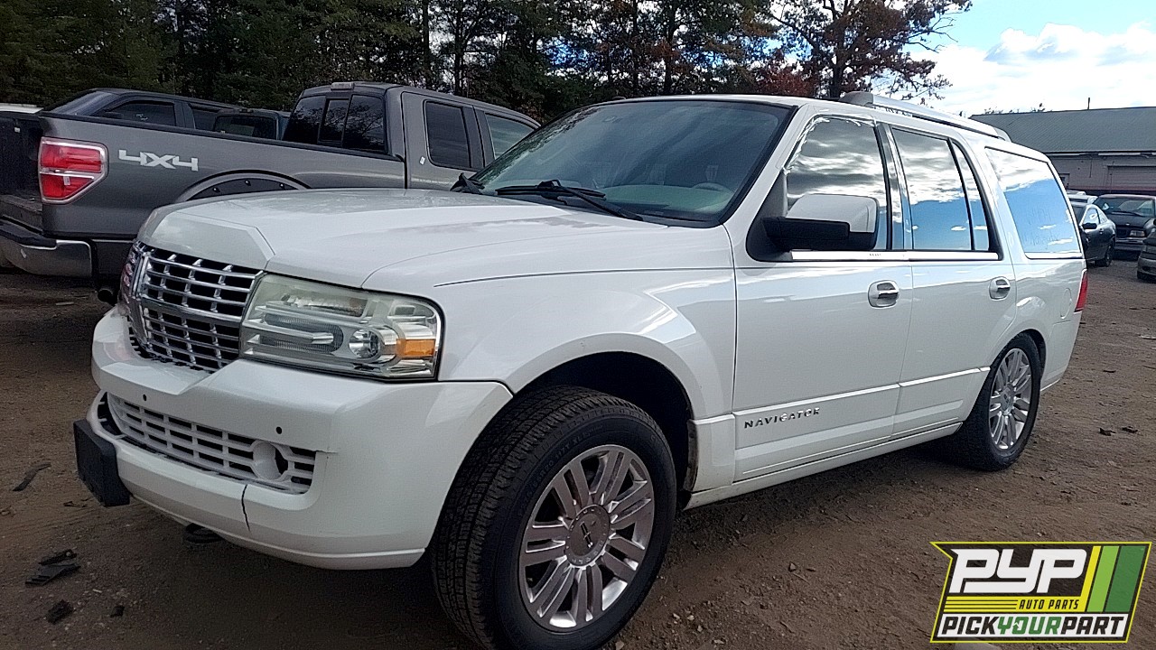 2011 LINCOLN NAVIGATOR available for parts