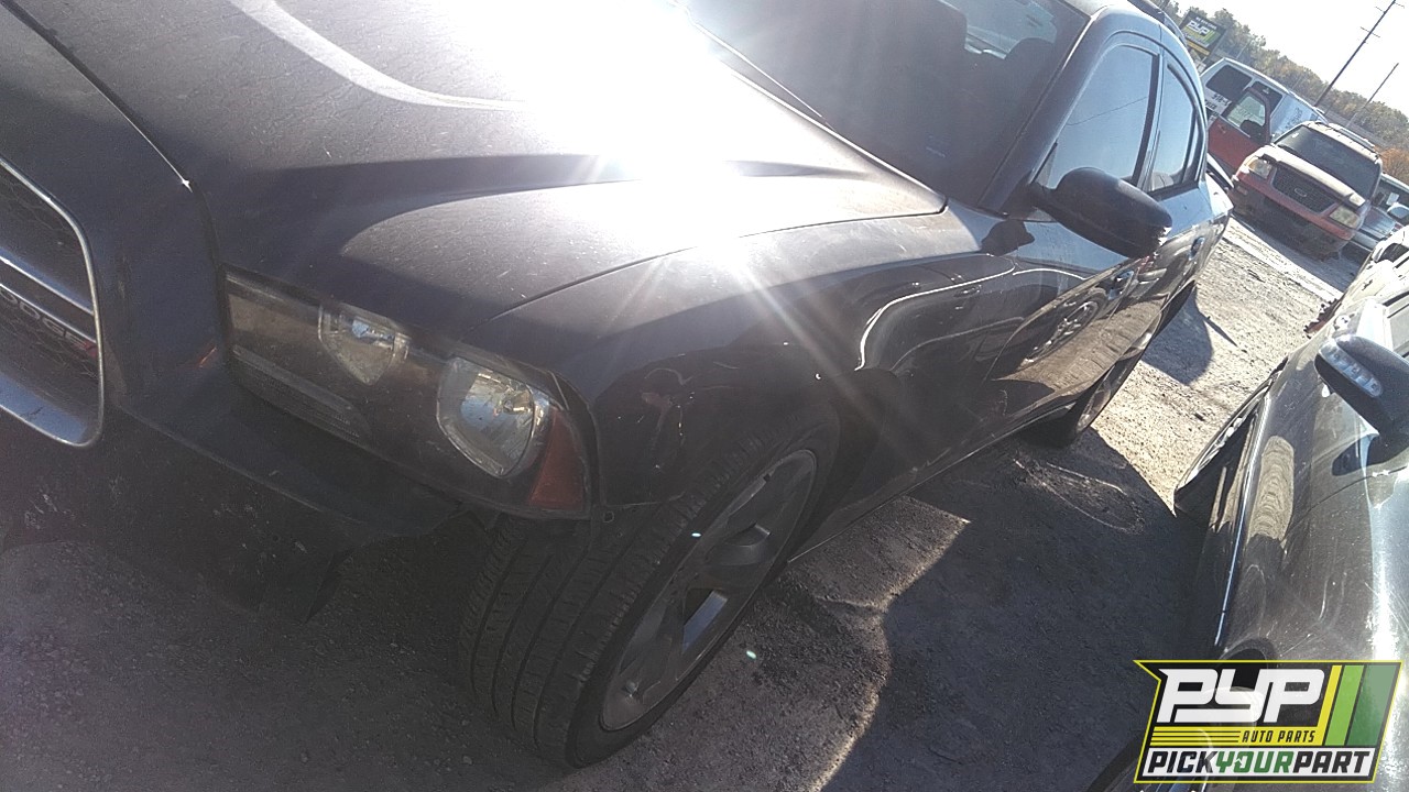 2014 DODGE CHARGER partes disponibles