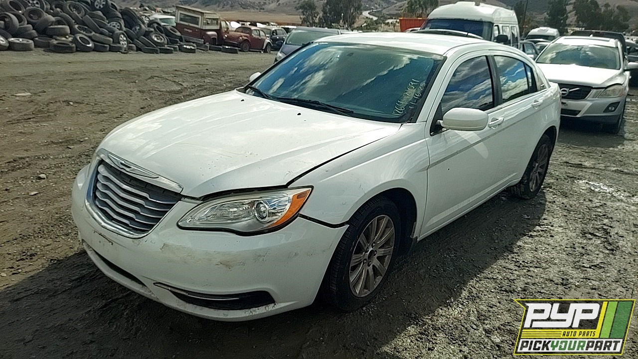 2012 CHRYSLER 200 partes disponibles
