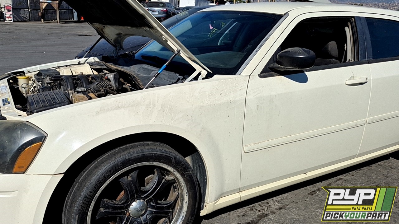 2005 DODGE MAGNUM partes disponibles