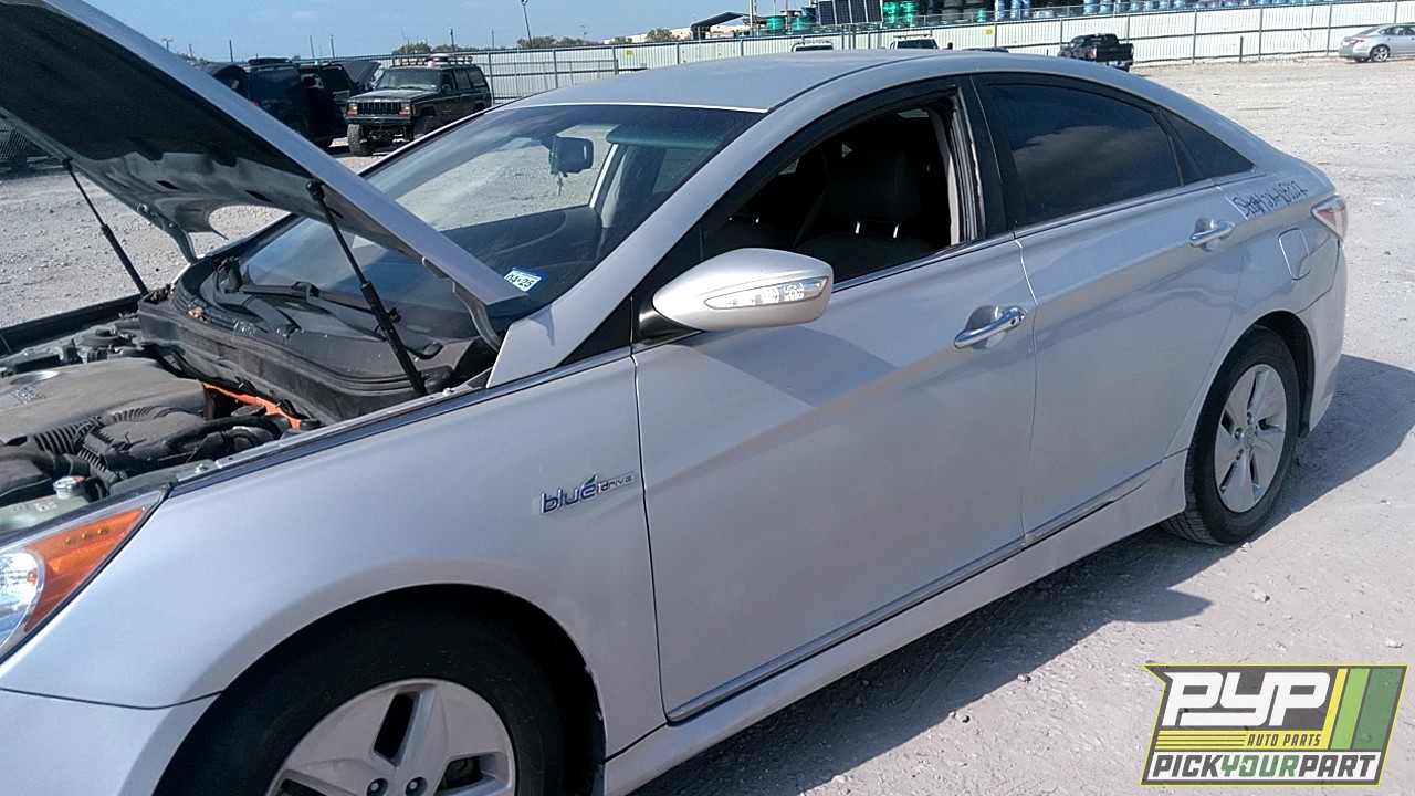 2014 HYUNDAI SONATA available for parts