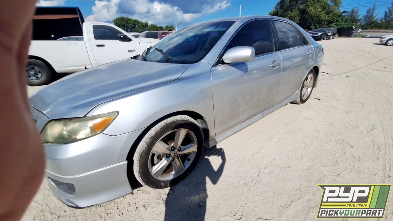 2011 TOYOTA CAMRY partes disponibles