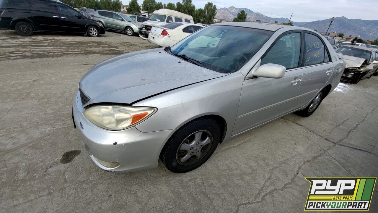 2004 TOYOTA CAMRY partes disponibles