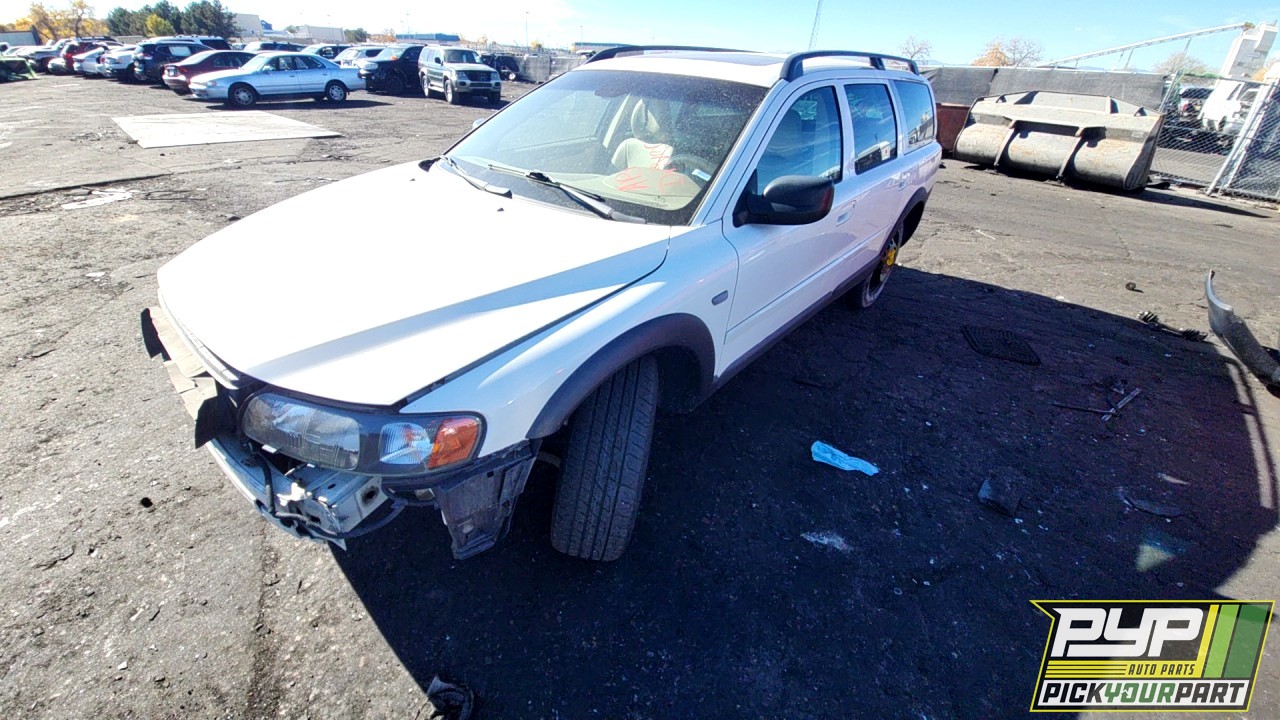2003 VOLVO XC70 available for parts