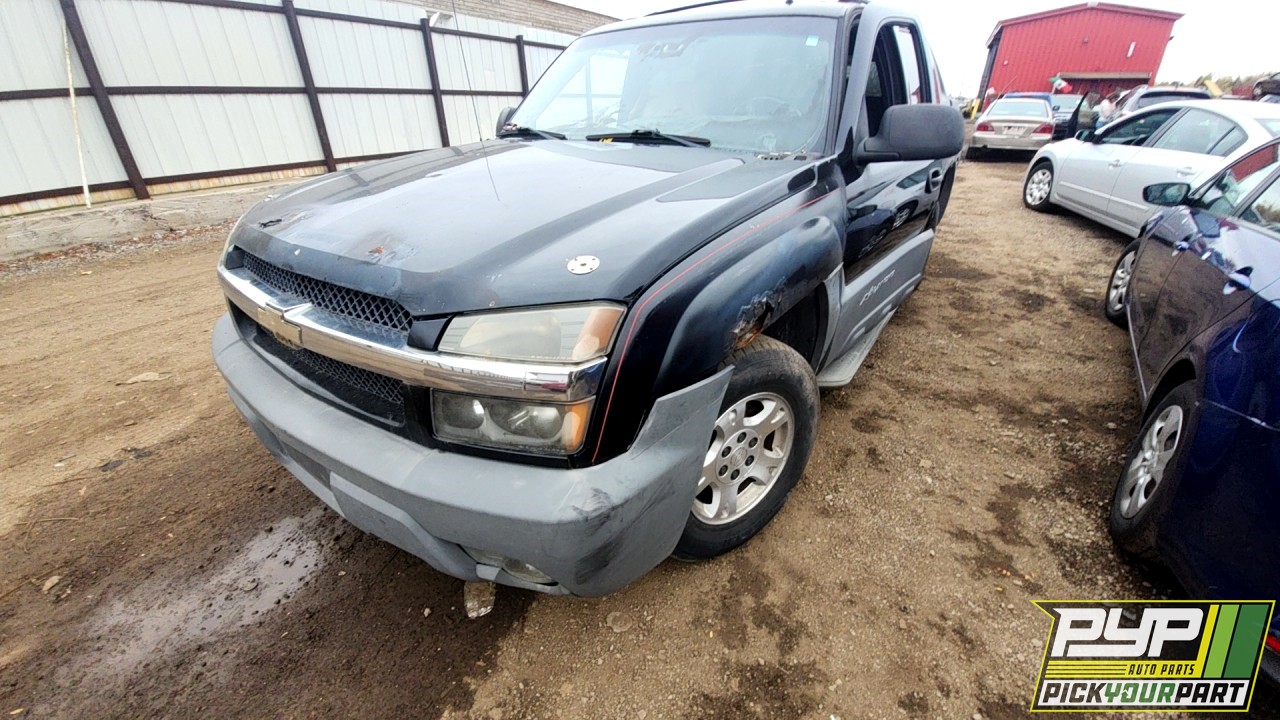 2002 CHEVROLET AVALANCHE 1500 available for parts