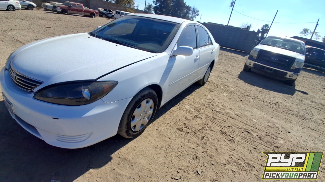 2005 TOYOTA CAMRY partes disponibles