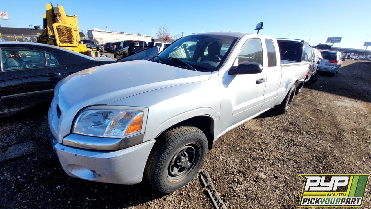 2008 MITSUBISHI RAIDER partes disponibles