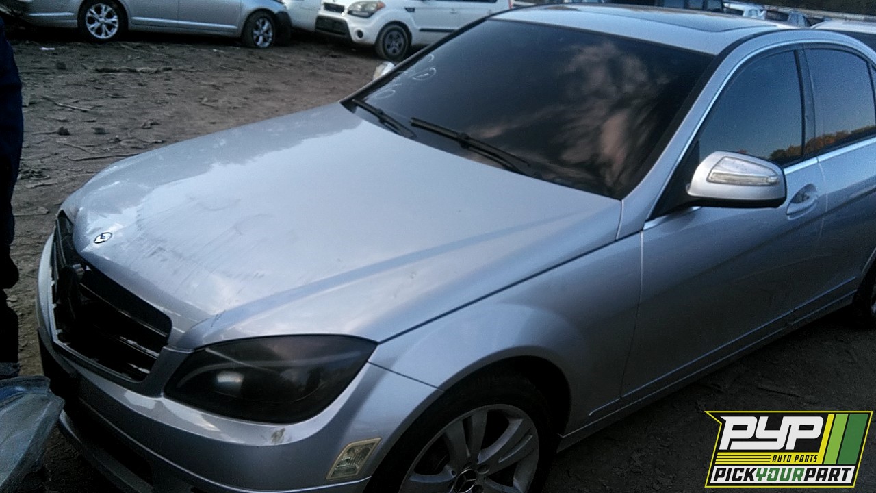 2009 MERCEDES-BENZ C300 partes disponibles