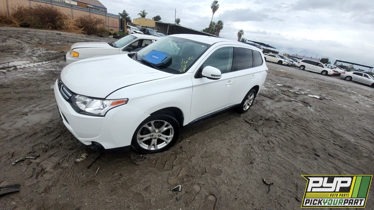 2014 MITSUBISHI OUTLANDER available for parts