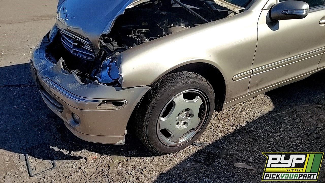 2005 MERCEDES-BENZ C240 partes disponibles