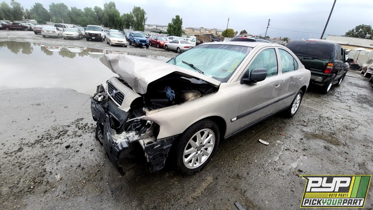 2001 VOLVO S60 available for parts
