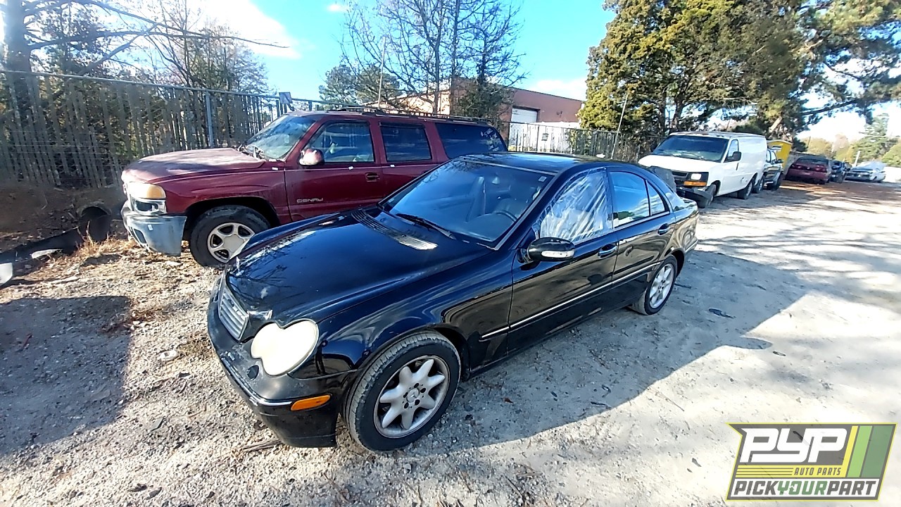 2003 MERCEDES-BENZ C240 partes disponibles