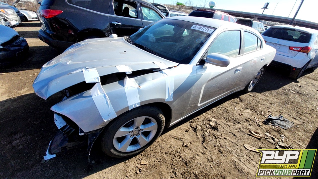 2012 DODGE CHARGER partes disponibles