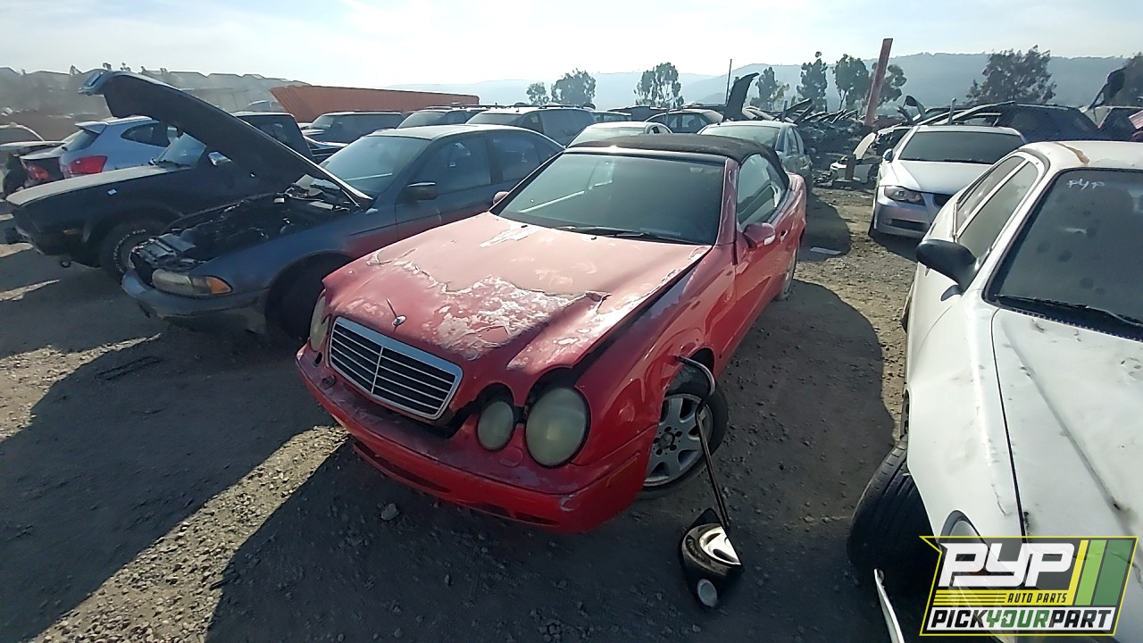 2000 MERCEDES-BENZ CLK320 available for parts