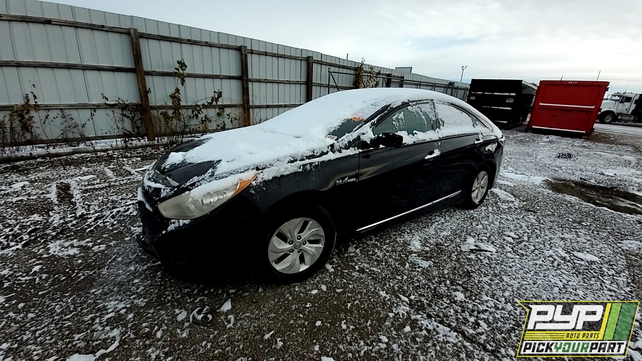 2013 HYUNDAI SONATA available for parts