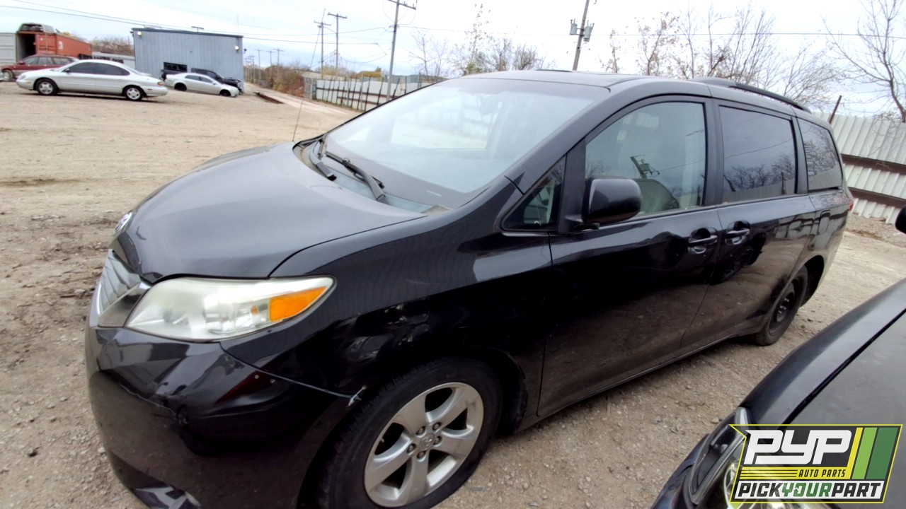 2014 TOYOTA SIENNA available for parts