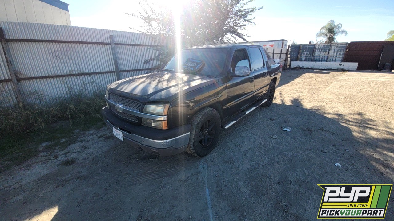 2004 CHEVROLET AVALANCHE 1500 available for parts