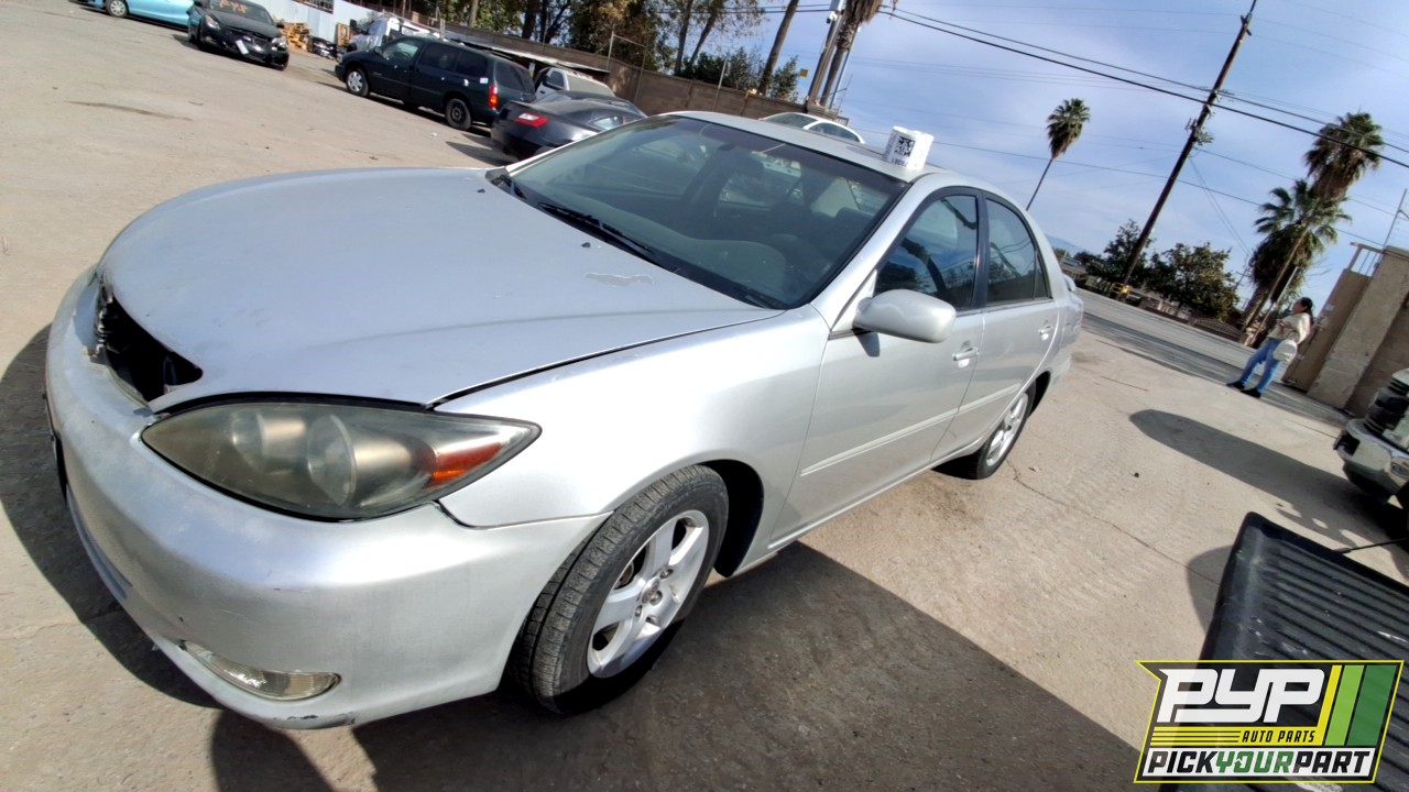 2004 TOYOTA CAMRY partes disponibles