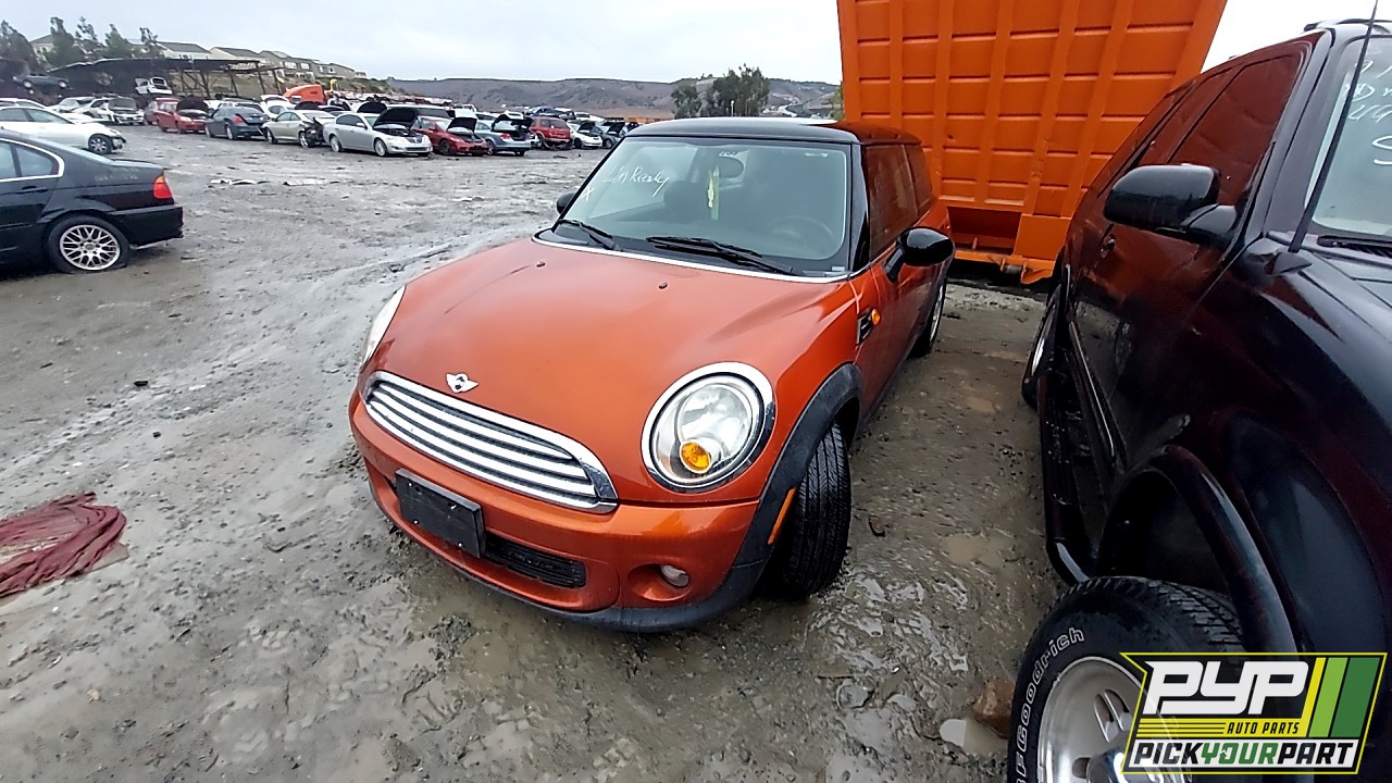 2011 MINI COOPER partes disponibles