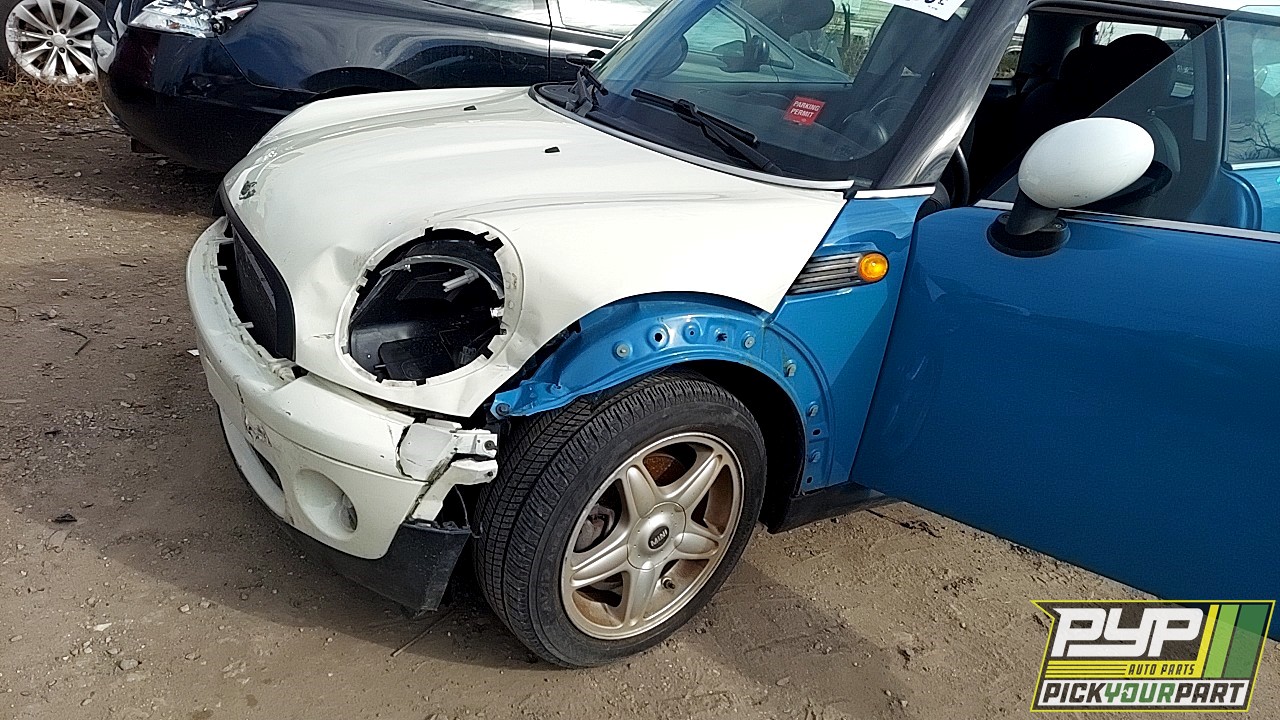 2009 MINI COOPER partes disponibles